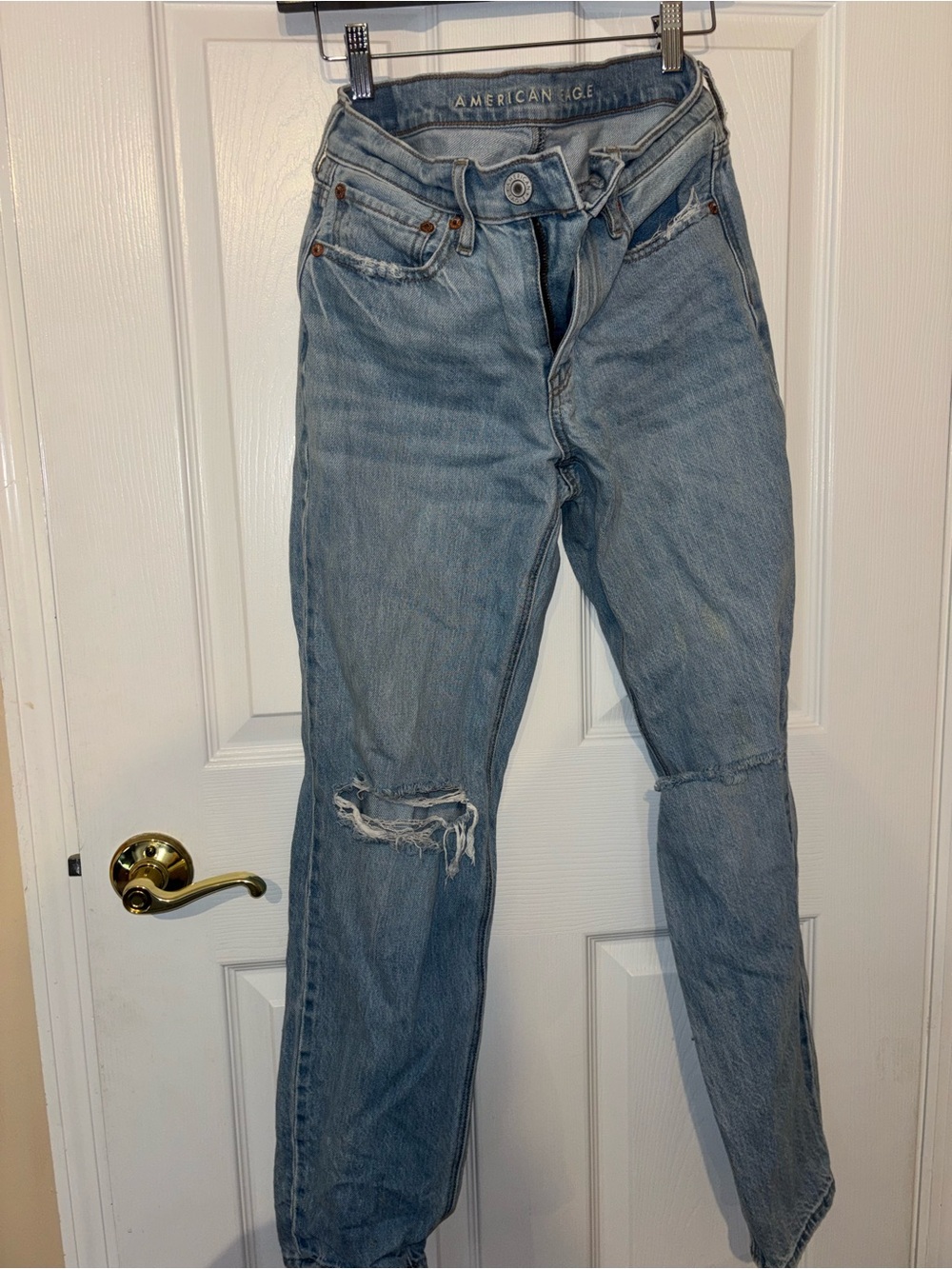 American Eagle Outfitters Light Wash Boyfriend Jeans with Knee Distress